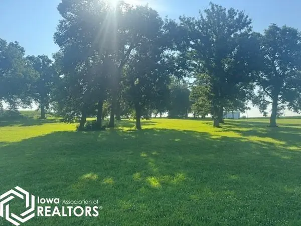 2426 River RD, Algona, IA 50511