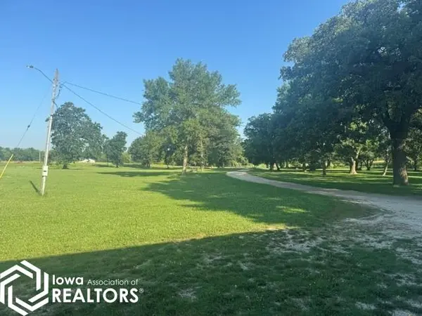 2426 River RD, Algona, IA 50511