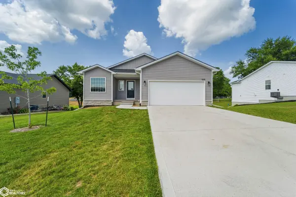 509 17Th AVE, Oskaloosa, IA 52577