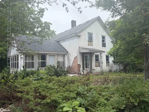 402 W Main ST, Steamboat Rock, IA 50672