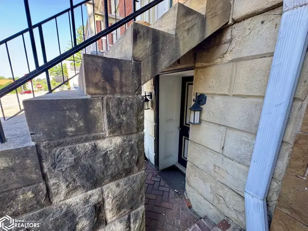 516 Washington ST, Burlington, IA 52601