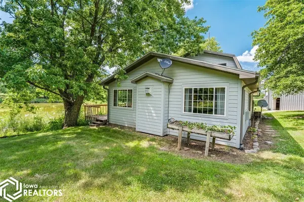 1834 Eaton AVE, Leighton, IA 50143