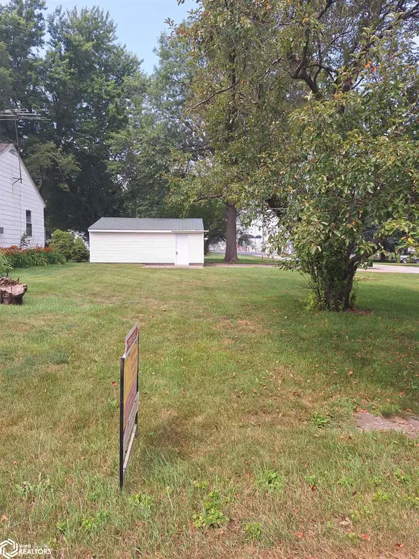 204 E MAIN ST, Lincoln, IA 50652