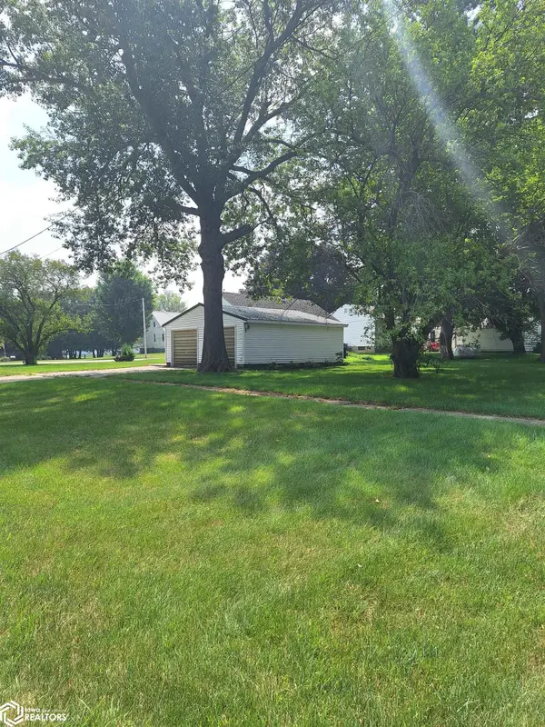 204 E MAIN ST, Lincoln, IA 50652