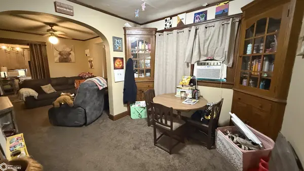 18 Linden DR, Mason City, IA 50401