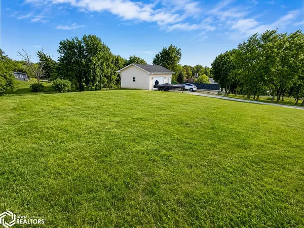 385 Treasure HLS, Ellston, IA 50074