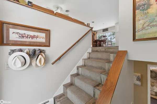 1703 1st Ave, Clear Lake, IA 50428