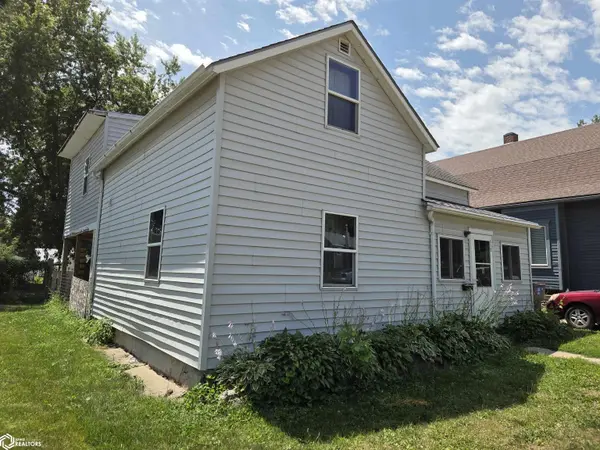 112 Elm St, Coon Rapids, IA 50058