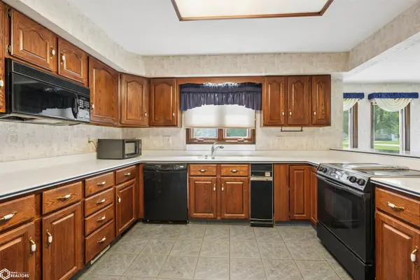 3112 Crystal DR, Burlington, IA 52601
