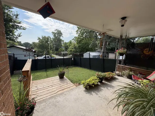 411 N 15Th ST, Centerville, IA 52544