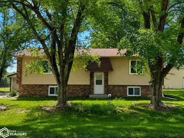 12149 Overturf DR, Moravia, IA 52571