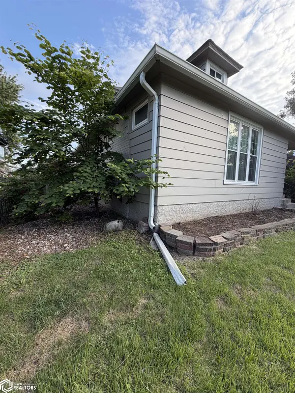 176 E Alta Vista AVE, Ottumwa, IA 52501