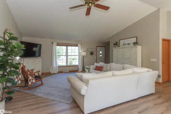 2186 Waters Way, Washington, IA 52353