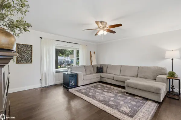 519 S 2Nd AVE, Danville, IA 52623