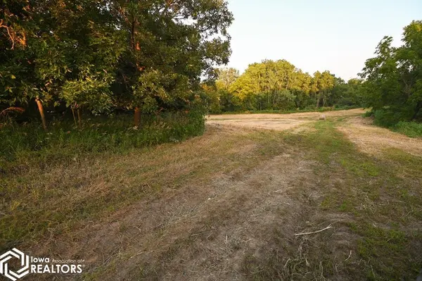 1637 Church St., Osceola, IA 50213