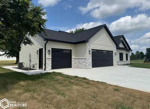 2001 W River DR, Humboldt, IA 50548