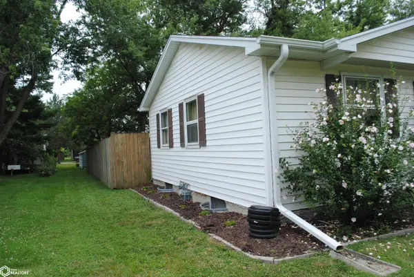 506 E Pierce, Fairfield, IA 52556