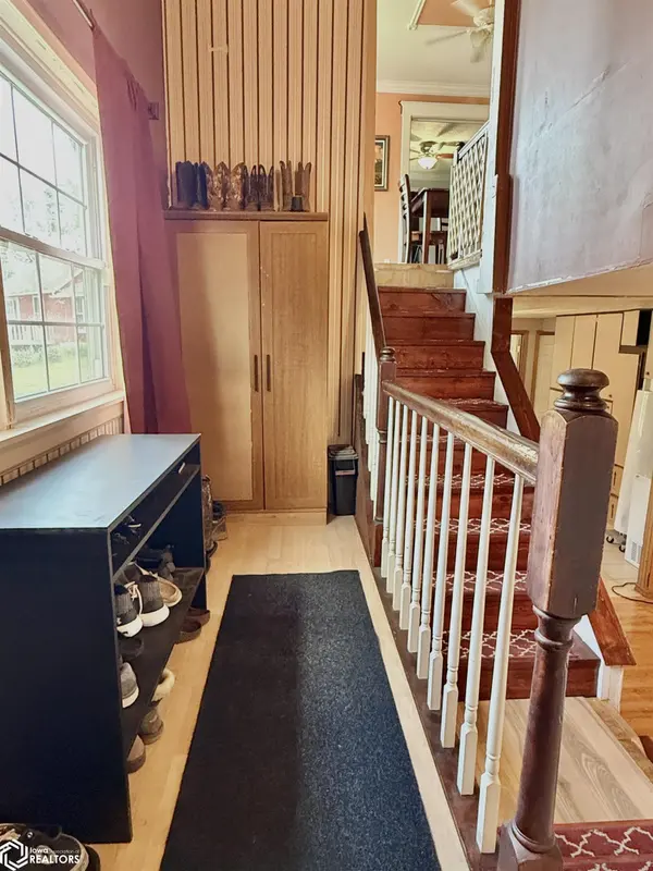 3054 Woodland DR, Cedar Rapids, IA 52404