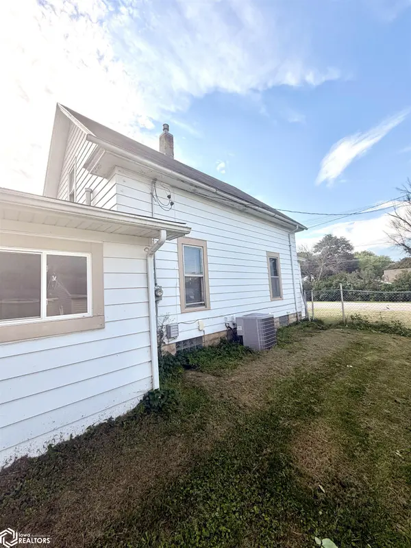 541 19th ST, Mason City, IA 50401