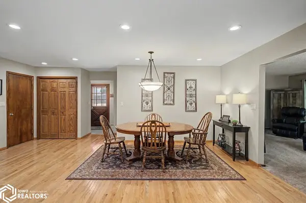 2349 Lake View DR, Ames, IA 50010
