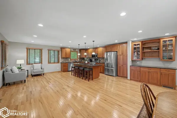 2349 Lake View DR, Ames, IA 50010