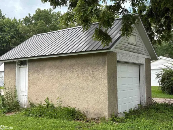 1021 Main ST, Ackley, IA 50601