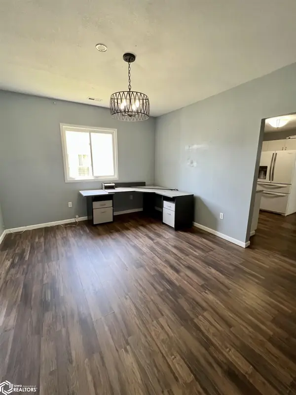 915 W Montgomery ST, Creston, IA 50801