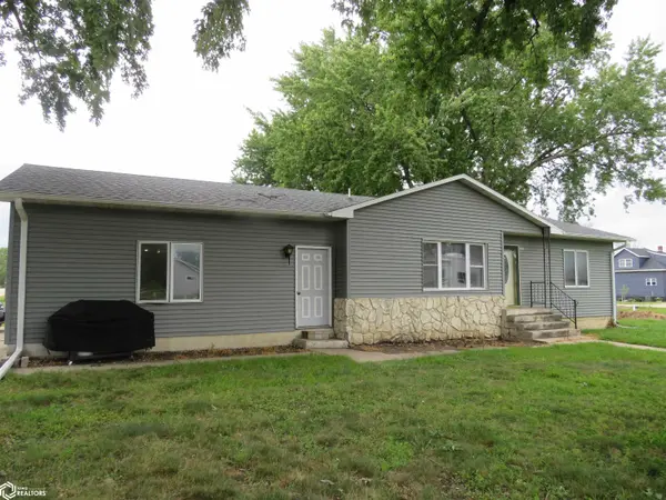909 South Street, Mallard, IA 50562