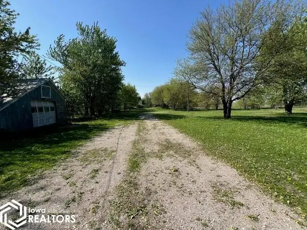 28076 690th AVE, Colo, IA 50056