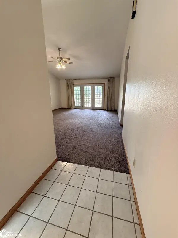 211 Crescent Lane, Fort Madison, IA 52627
