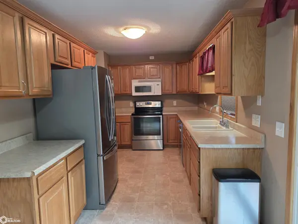 127 Parkview DR, Webster City, IA 50595