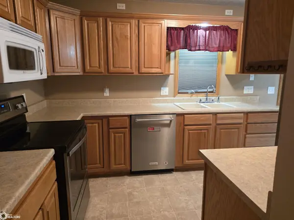 127 Parkview DR, Webster City, IA 50595