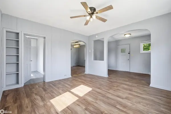 106 S 6th ST, Montezuma, IA 50171