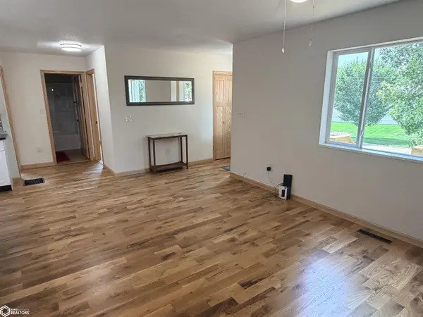 305 S 12th ST #A, Fairfield, IA 52556