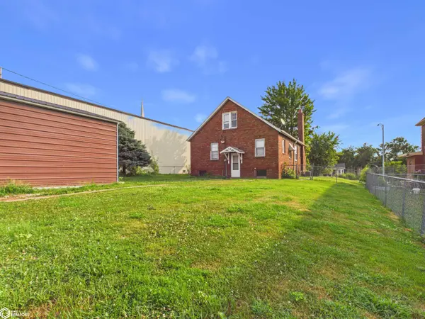 1916 Main ST, Keokuk, IA 52632