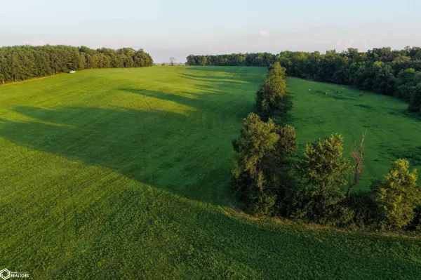 Lower Branch Road SE, West Branch, IA 52358
