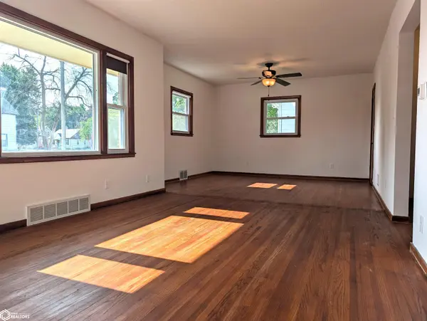 816 S Maryland, Mason City, IA 50401
