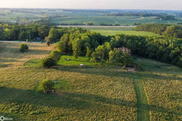 5371 Lower Branch Road SE, West Branch, IA 52358