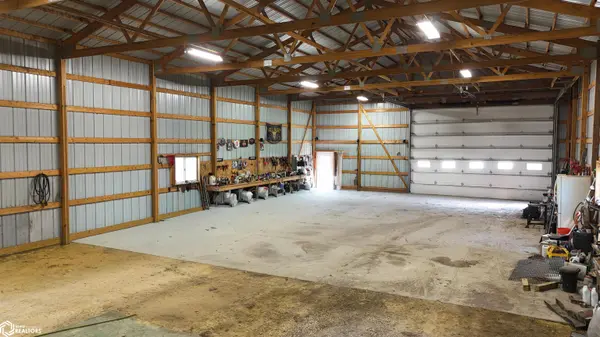 1786 105Th AVE, Wheatland, IA 52777