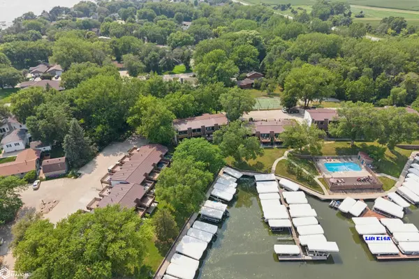 2700 N Shore DR #E-16A, Clear Lake, IA 50428