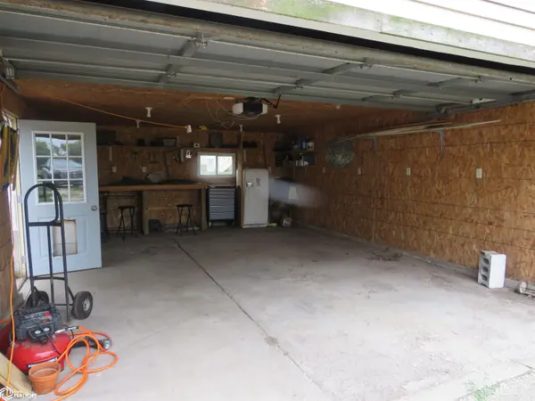 19 4th Ave SE, Pocahontas, IA 50574