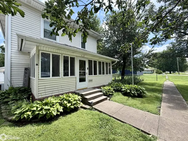 414 S Main ST, Wapello, IA 52653