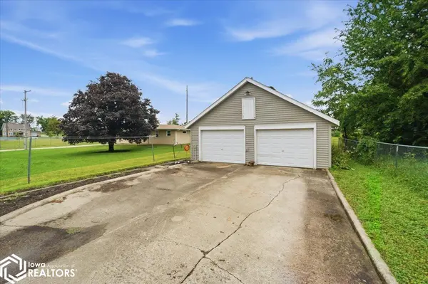 1709 15Th ST, Eldora, IA 50627
