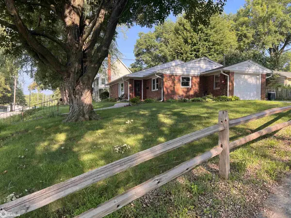 421 W Lincoln ST, Clarinda, IA 51632