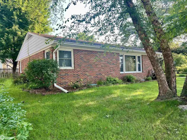 421 W Lincoln ST, Clarinda, IA 51632