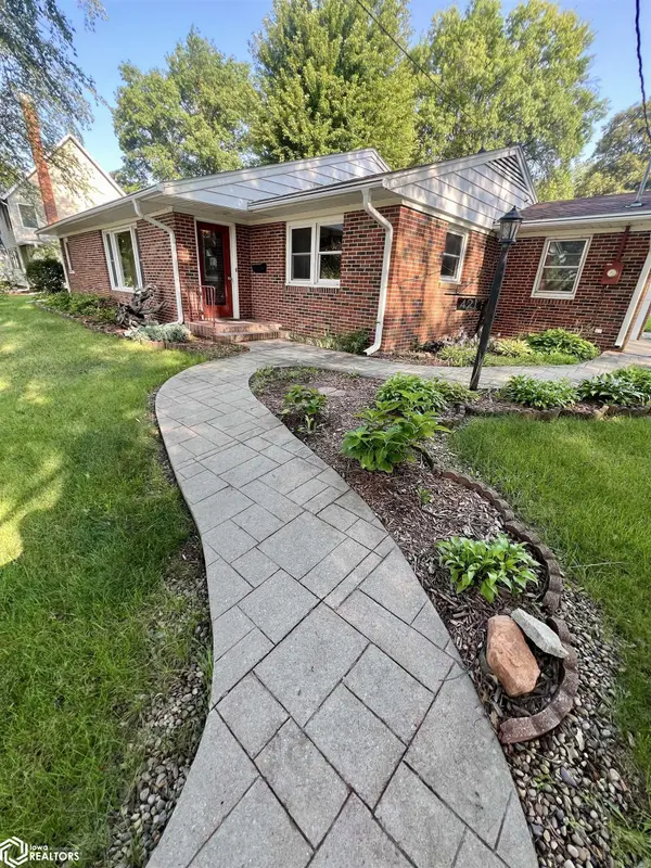 421 W Lincoln ST, Clarinda, IA 51632