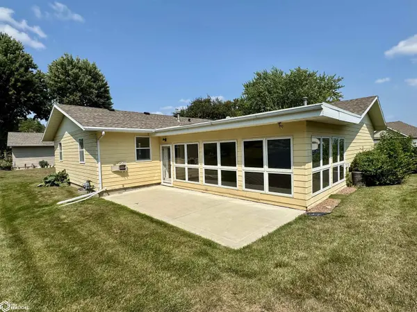1929 Joan AVE, Carroll, IA 51401