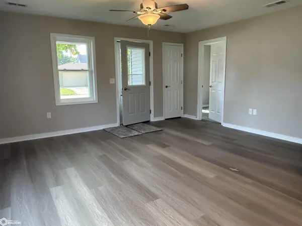 105 N Walnut ST, Jefferson, IA 50129