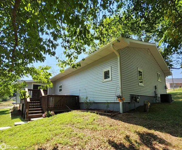 311 E Kearney ST, Avoca, IA 51521