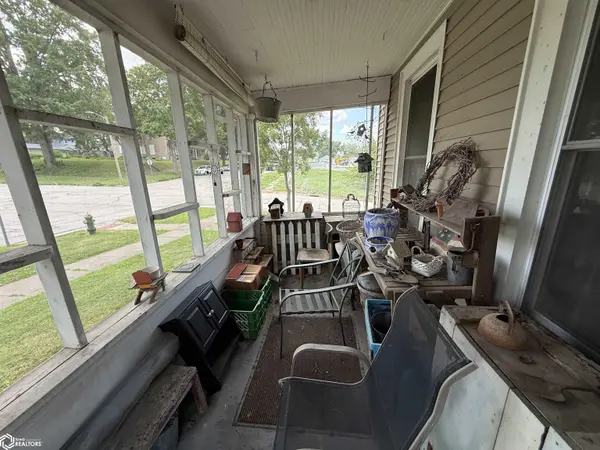 100 S Woodlawn AVE, Burlington, IA 52601